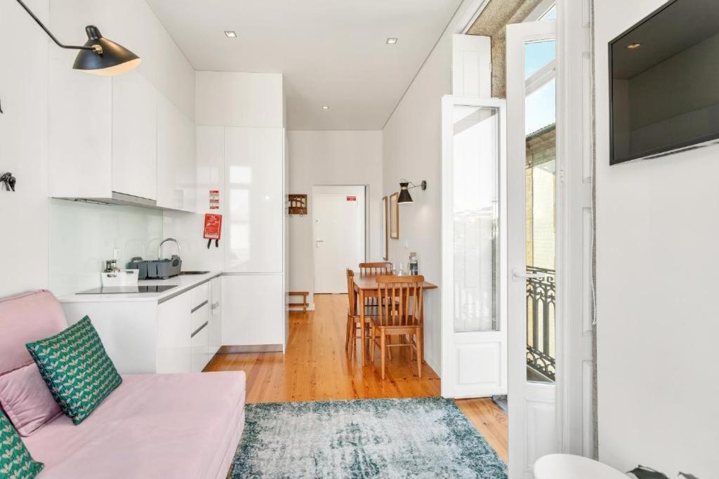 Host Wise - Lovely Shinny Flats With Balcony - Clerigos ปอร์โต ภายนอก รูปภาพ