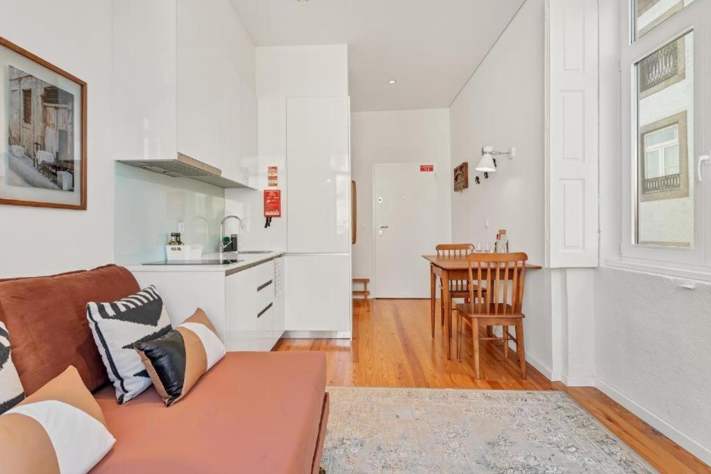 Host Wise - Lovely Shinny Flats With Balcony - Clerigos ปอร์โต ภายนอก รูปภาพ