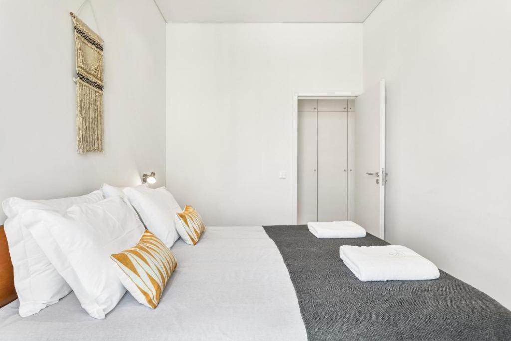 Host Wise - Lovely Shinny Flats With Balcony - Clerigos ปอร์โต ภายนอก รูปภาพ