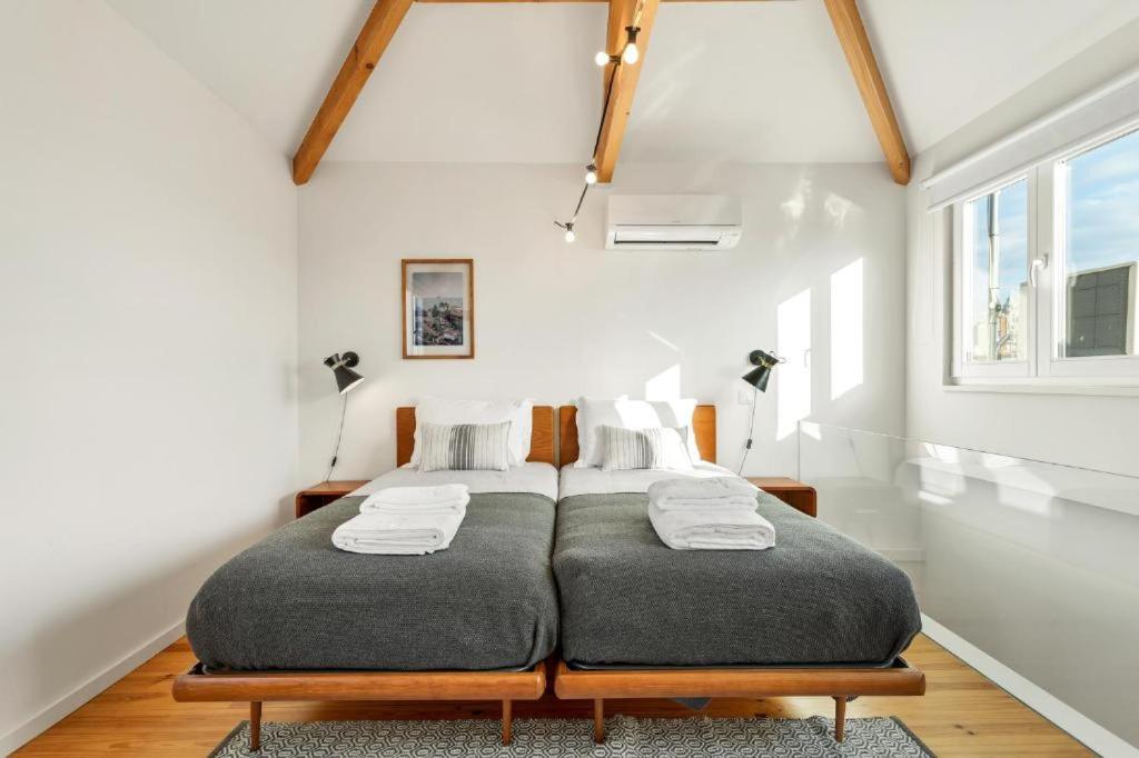 Host Wise - Lovely Shinny Flats With Balcony - Clerigos ปอร์โต ภายนอก รูปภาพ