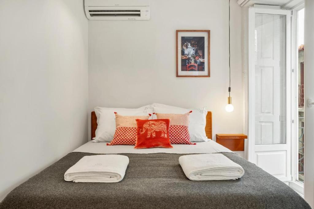 Host Wise - Lovely Shinny Flats With Balcony - Clerigos ปอร์โต ภายนอก รูปภาพ