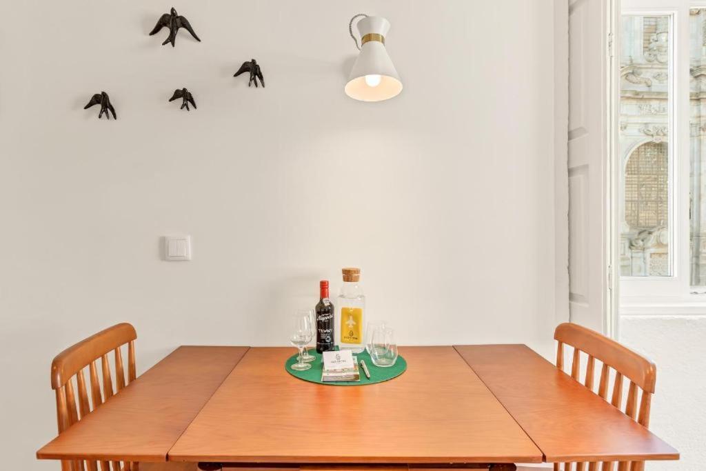 Host Wise - Lovely Shinny Flats With Balcony - Clerigos ปอร์โต ห้อง รูปภาพ