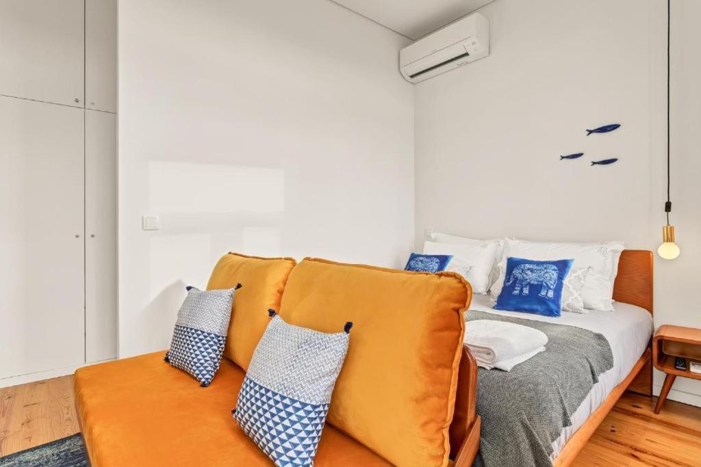 Host Wise - Lovely Shinny Flats With Balcony - Clerigos ปอร์โต ห้อง รูปภาพ