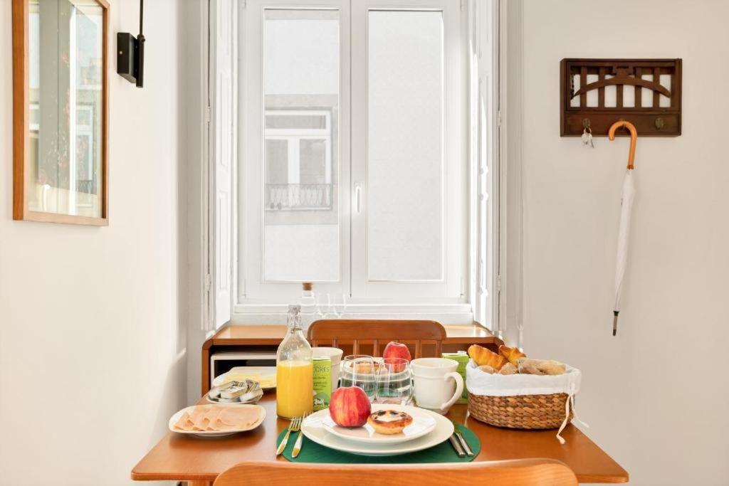 Host Wise - Lovely Shinny Flats With Balcony - Clerigos ปอร์โต ห้อง รูปภาพ